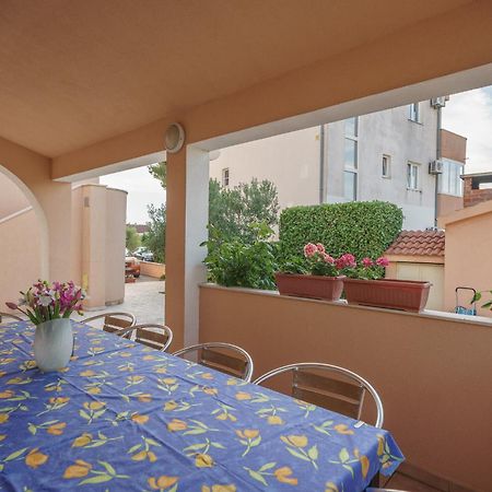 Apartmani Nedoklan Srima Buitenkant foto