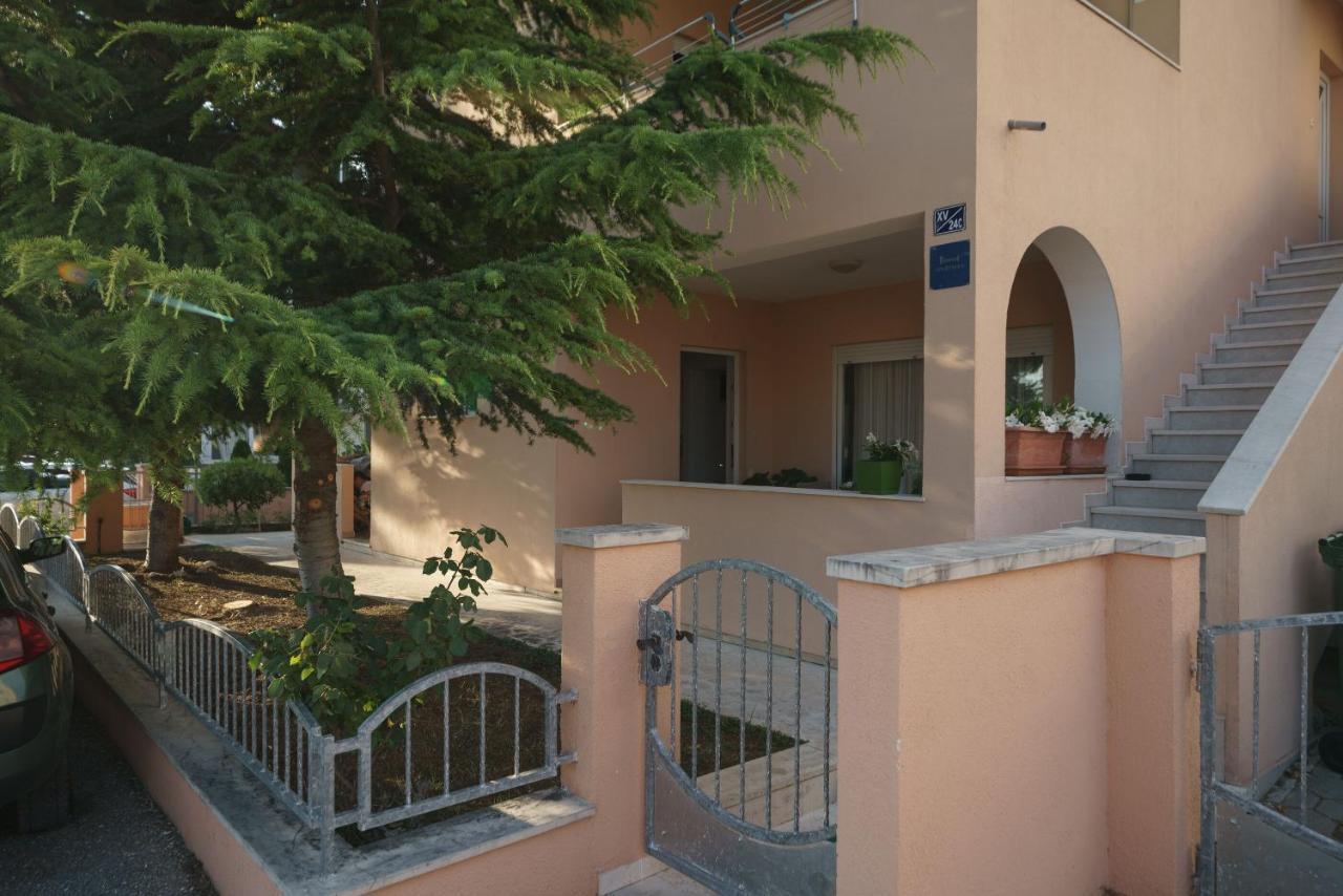 Apartmani Nedoklan Srima Buitenkant foto