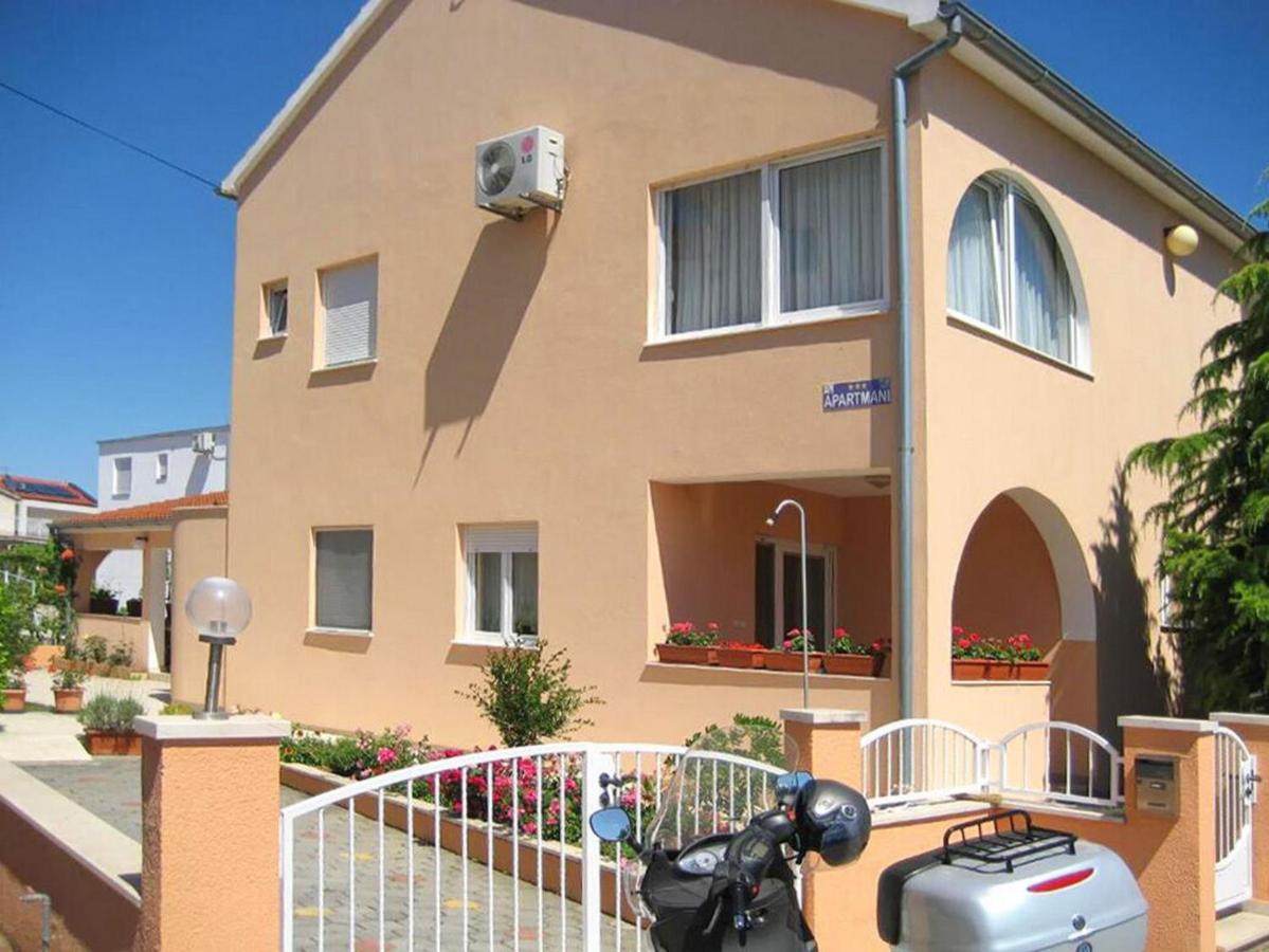 Apartmani Nedoklan Srima Buitenkant foto