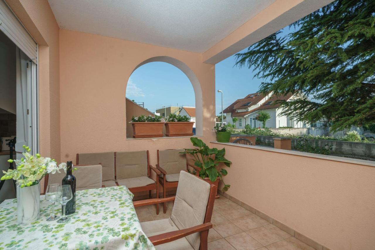 Apartmani Nedoklan Srima Buitenkant foto