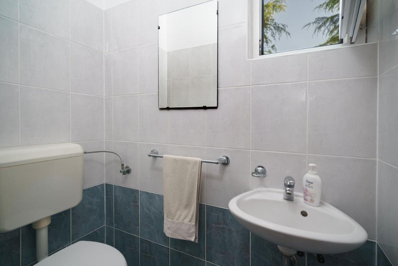 Apartmani Nedoklan Srima Buitenkant foto