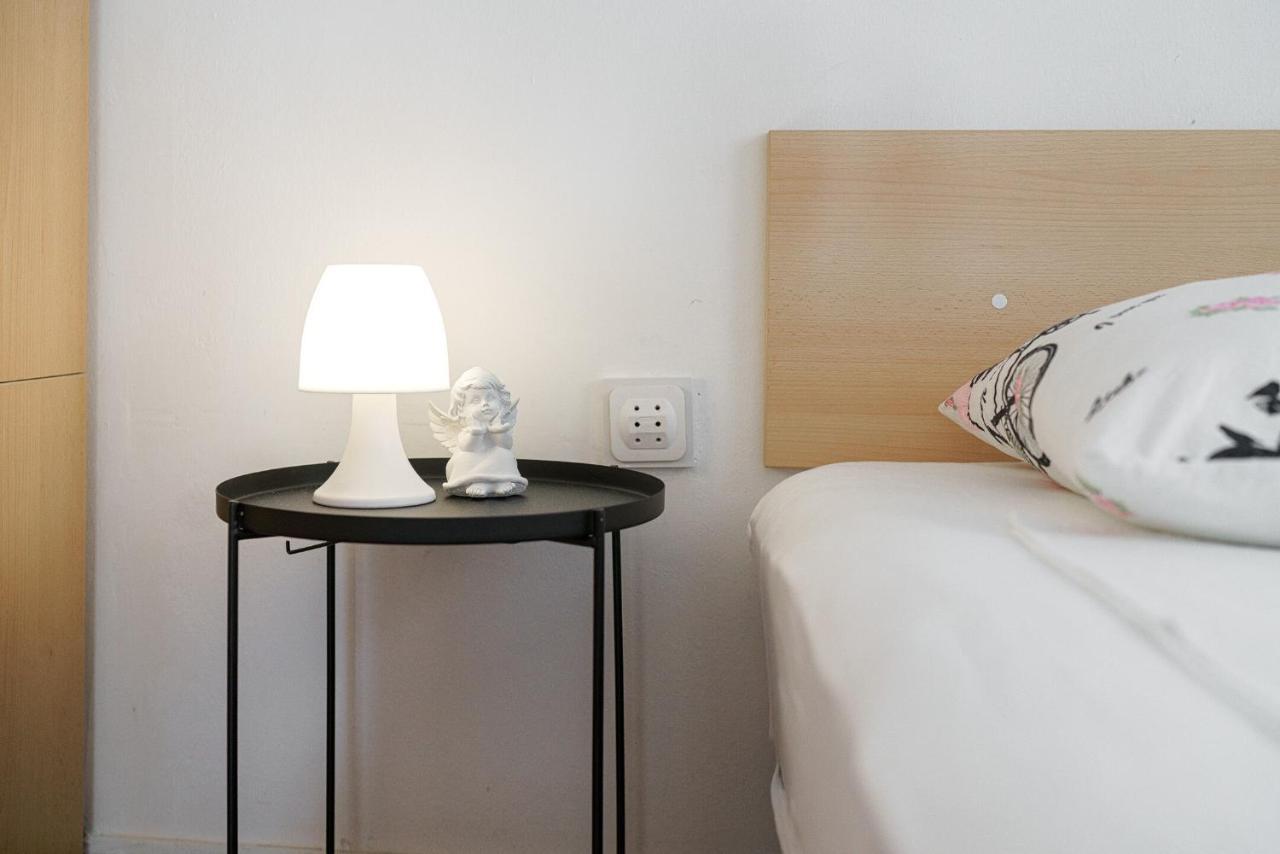 Apartmani Nedoklan Srima Buitenkant foto