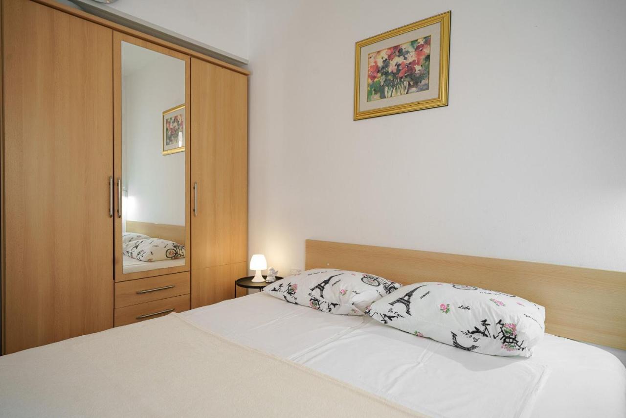 Apartmani Nedoklan Srima Buitenkant foto