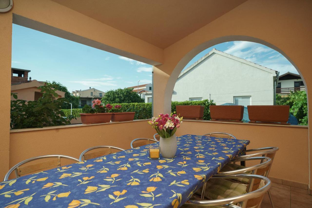 Apartmani Nedoklan Srima Buitenkant foto